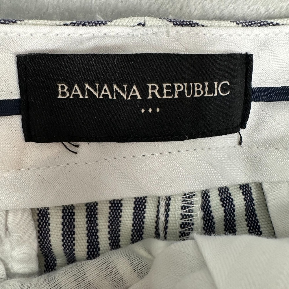 Banana Republic Shorts Womens 8 Blue White Striped 100% Cotton Nautical Preppy - Picture 2 of 13